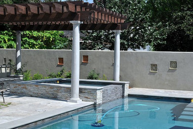 Example of a classic pool design in Los Angeles