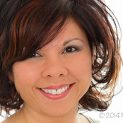 Nancy Hums foto