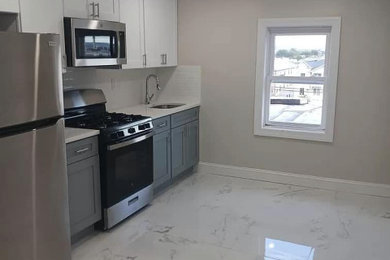 Kitchen - contemporary kitchen idea in Philadelphia