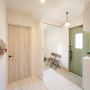 他の地域の地中海スタイルのおしゃれな玄関の写真