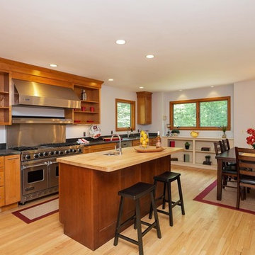 Contemporary Colonial Kitchen