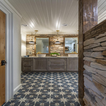 Revitalized Lakeside Retreat Bath
