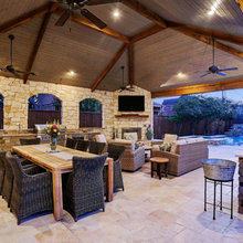 Covered Patio / Outdoor Kitchen