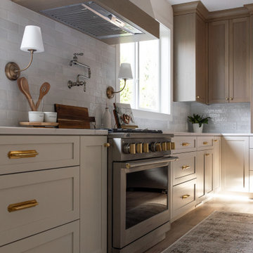 Timeless Chic: Elegant Neutral Kitchen