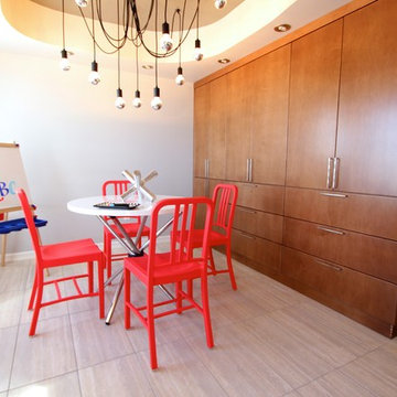 Modern Family Room & Mudroom