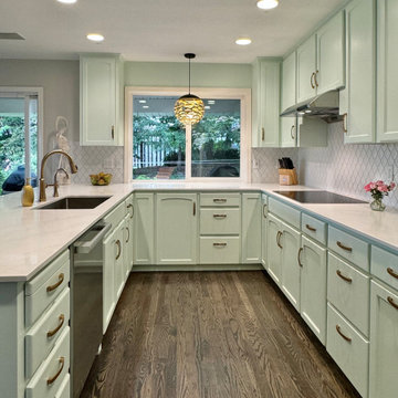 Kitchen at Sauvie Island offers fresh, organic vibes
