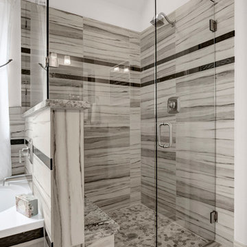 Dallas, Texas | Gateway Parks - Premier Palm Owner's Bathroom