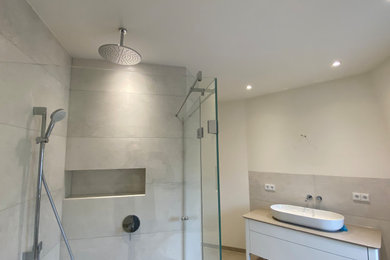 Modernes Badezimmer in Frankfurt am Main