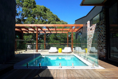 Inspiration for a modern pool in Wollongong.