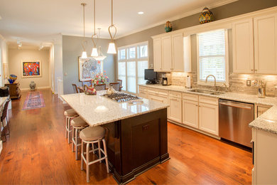 Inspiration for a timeless kitchen remodel in Indianapolis