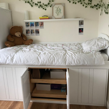 Adolescent cabin bed and furniture