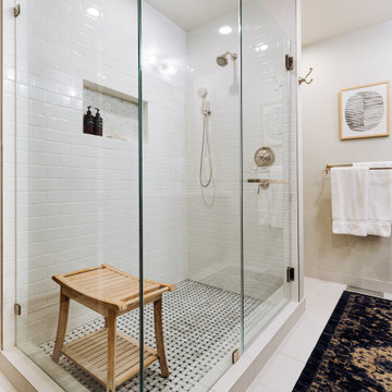 Walk-In Shower With "Invisible" Drain