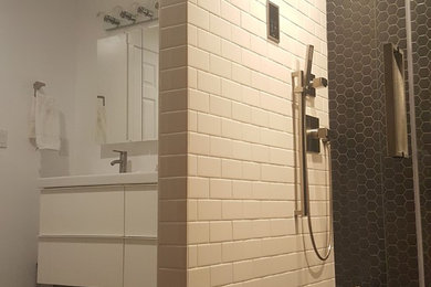 ソルトレイクシティにあるインダストリアルスタイルのおしゃれな浴室の写真