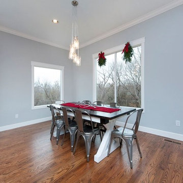 3115 E 32ND