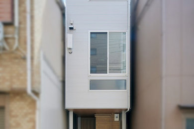 This is an example of a house exterior in Osaka.