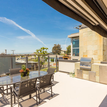 Manhattan Beach Hillside Residence