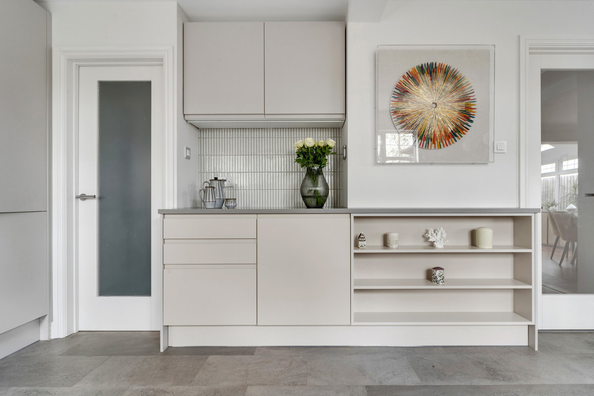 Light and airy modern kitchen