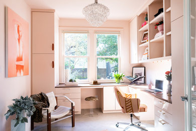 This is an example of a modern home office in Austin.