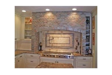 Example of a tuscan kitchen design in Miami