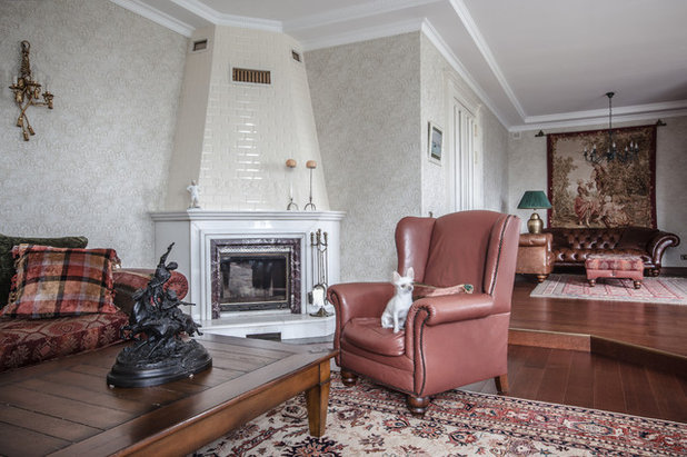 Классический Гостиная by Rosbri Decor Studio