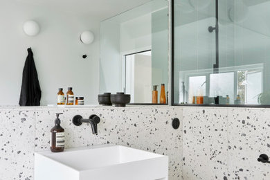 Design ideas for a modern bathroom in London.