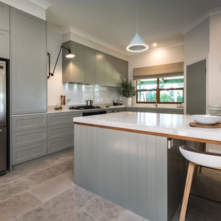 Foton Och Inspiration For Kok Med Vitt Stankskydd Och Klinkergolv