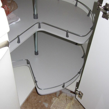 CampKitchen-Ikea corner lazy susan