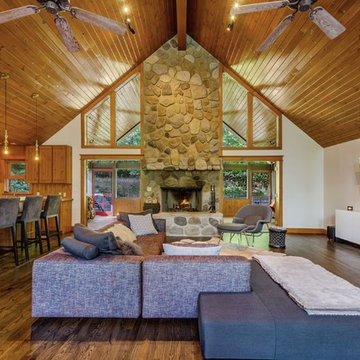 Lodge by the lake