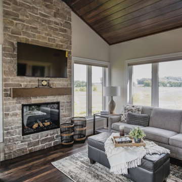 Refined Comfort with Hickory & Tile
