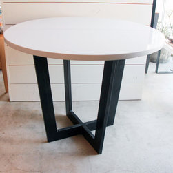 4J Quartz Round Dining Table - Furniture
