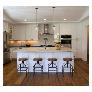 North Tustin Contemporary Ranch Redesign - Farmhouse - Kitchen - Orange ...