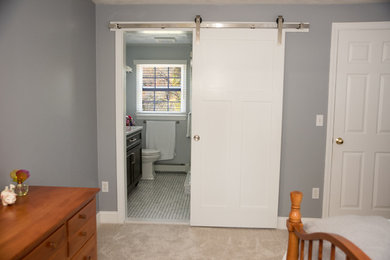 Inspiration for a modern bathroom remodel in Providence