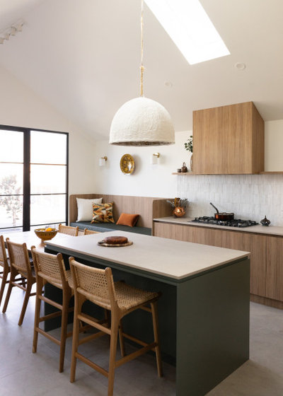 Modern Kitchen by VMD Interiors