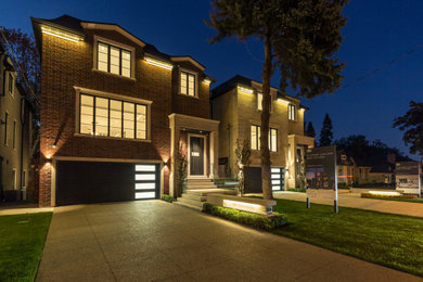 Minimalist exterior home photo in Toronto
