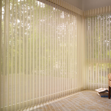 Hunter Douglas