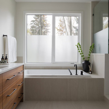 Lakeview Residence - Near New Rebuild