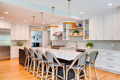 Kitchen - transitional kitchen idea in Richmond