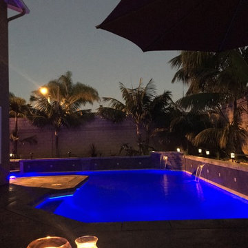 Queen job. New remoldel. LED colored lights.