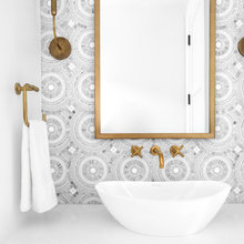 Zee Residence Master Bathroom