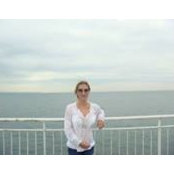 Flor Peinado's photo