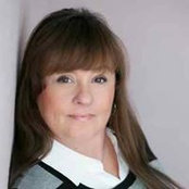 Sherryl Dever's photo