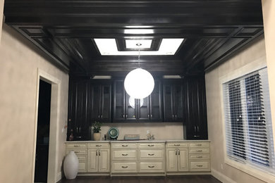 Example of a classic home design design in Edmonton