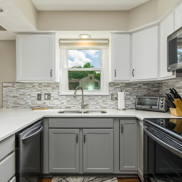Transitional Kitchen Remodel in a Two-Tone Color