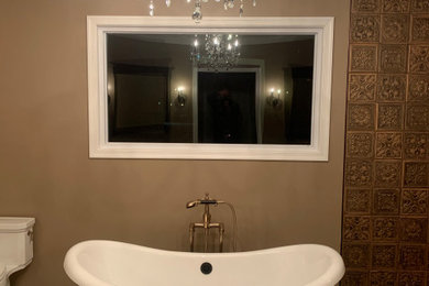 Example of a classic bathroom design in Baltimore