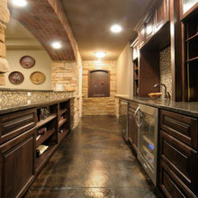 Tom's Bar