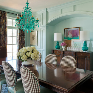 Inspiration för stora eklektiska separata matplatser, med blå väggar, heltäckningsmatta och blått golv