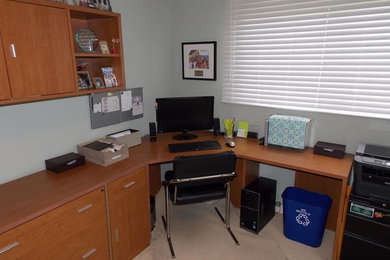 Inspiration for a timeless home office remodel in Detroit