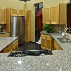 Shaker Northern Maple Kitchen - Kitchen Cabinetry