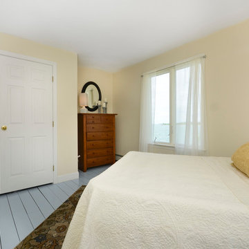 Sea Side Vacant with views of the Boston Skyline!