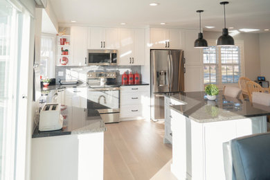 Arts and crafts kitchen photo in Salt Lake City
